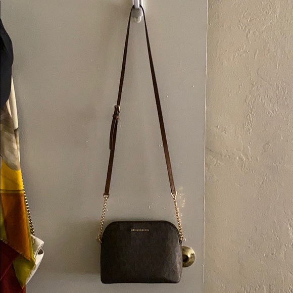 Michaek Kors new with tags Dome Crossbody purse - Picture 2 of 7